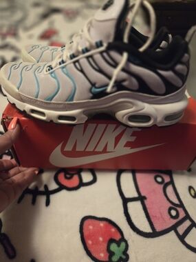 Nike Kids White Black Blue Lightweight Sneakers